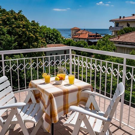 Hotel Villa Dei Fiori - Sul Mare Con Piscina Viserbella di Rimini 외부 사진
