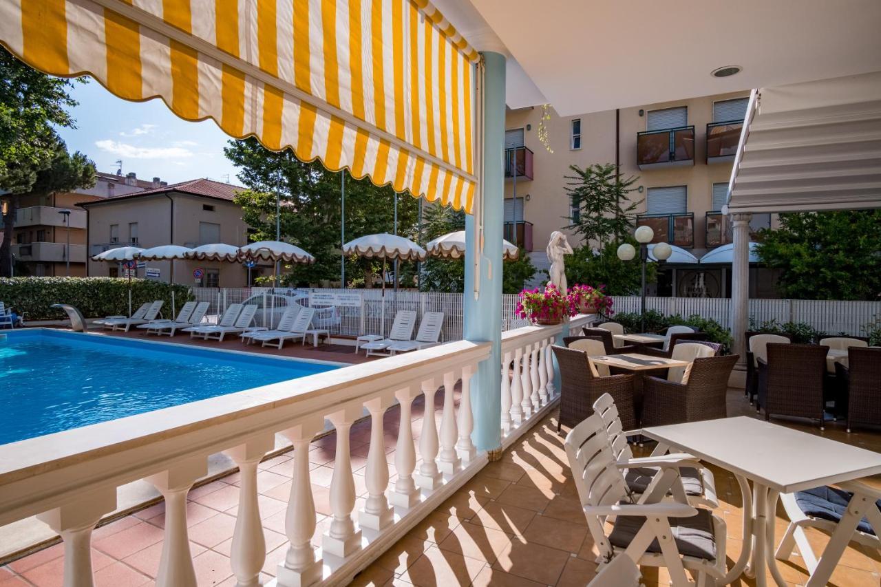 Hotel Villa Dei Fiori - Sul Mare Con Piscina Viserbella di Rimini 외부 사진
