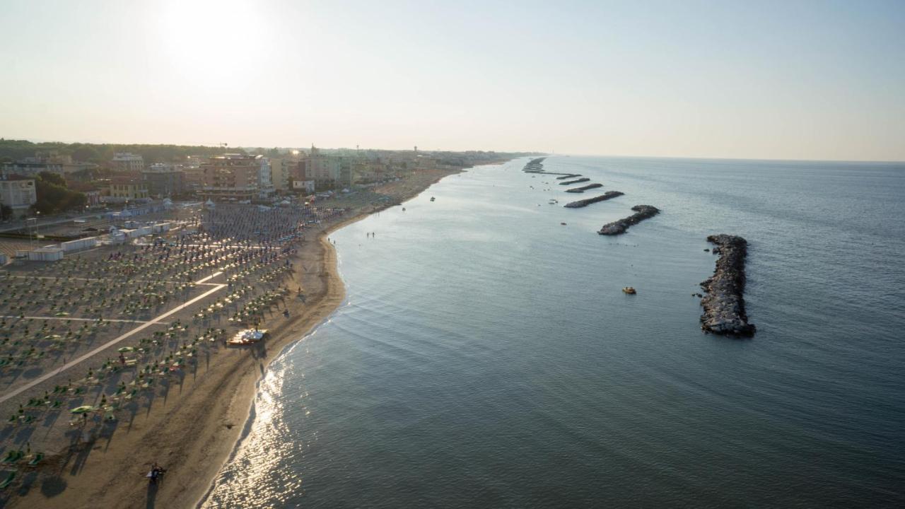 Hotel Villa Dei Fiori - Sul Mare Con Piscina Viserbella di Rimini 외부 사진