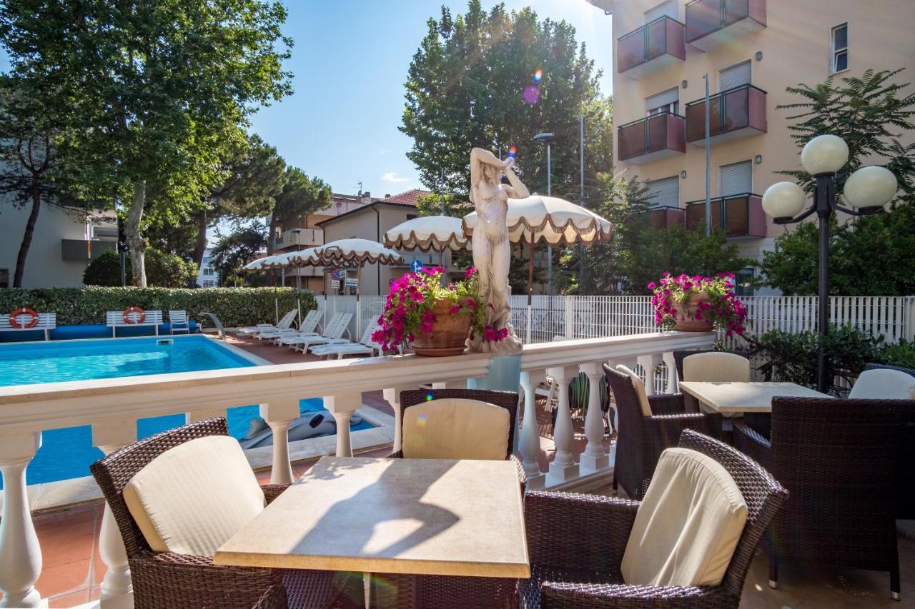 Hotel Villa Dei Fiori - Sul Mare Con Piscina Viserbella di Rimini 외부 사진
