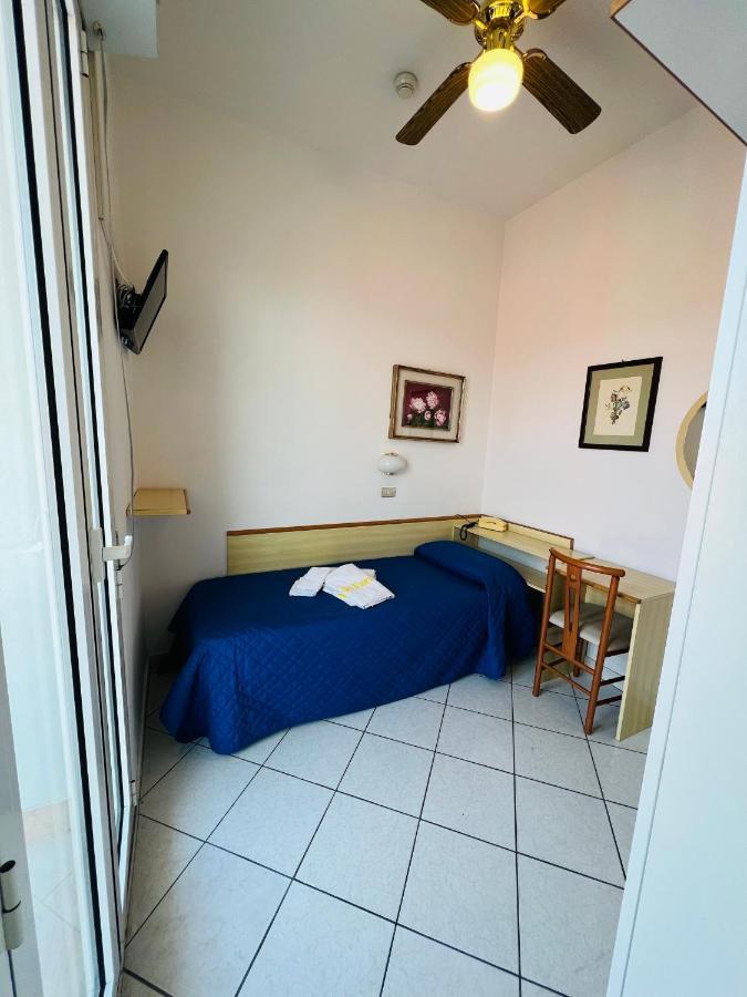 Hotel Villa Dei Fiori - Sul Mare Con Piscina Viserbella di Rimini 외부 사진