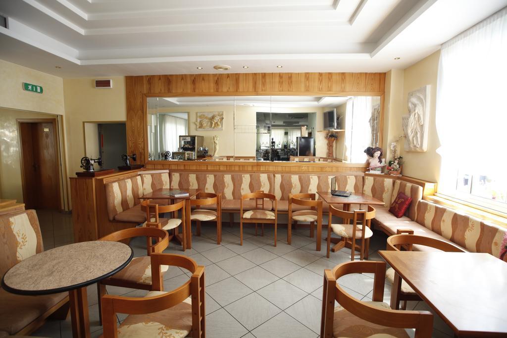Hotel Villa Dei Fiori - Sul Mare Con Piscina Viserbella di Rimini 외부 사진